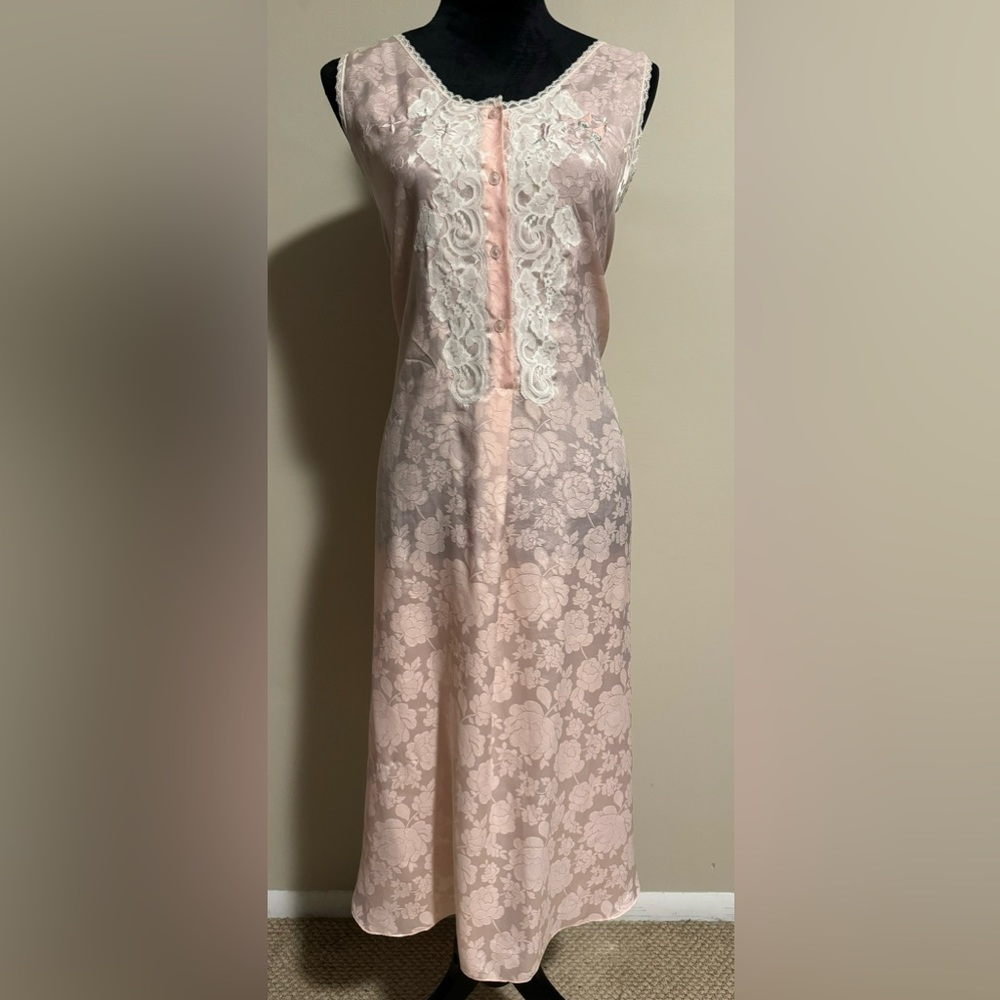 EUC Eve Stillman Pink and White Floral Lacy Nightgown size large